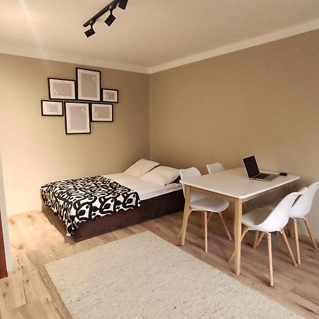 Studio, Krakow - Czyzyny Екстериор снимка